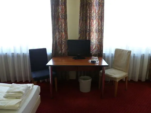 Domo Hotel Mondial Dusseldorf